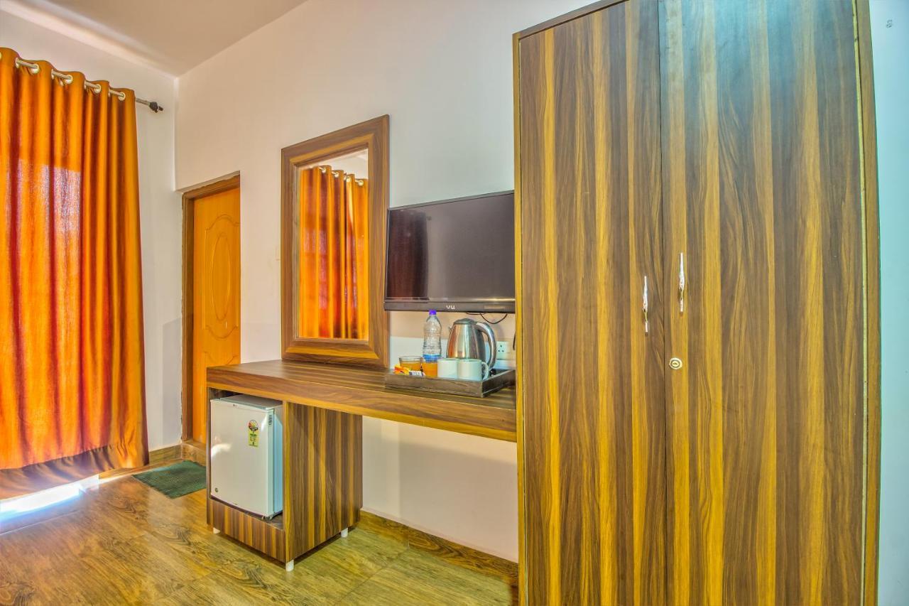 Beach Doorz Hotell Baga Exteriör bild